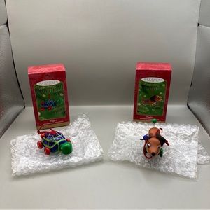 Vintage 2001 Hallmark Keepsake LOT OF 2 Wiggles & Waggles Ornaments Turtle & Dog